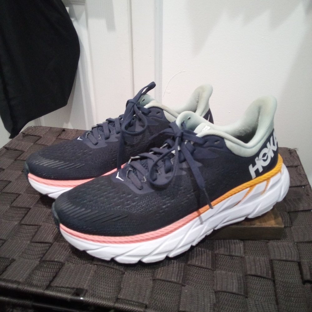 HOKA One One Clifton 7 Women's Size 6